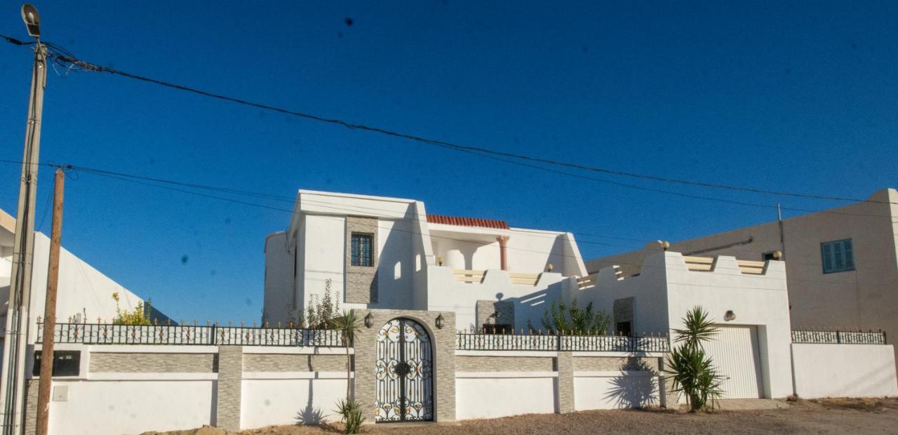 Villa Meublee Avec Piscine Et Abri De Voiture Erriadh Exterior foto